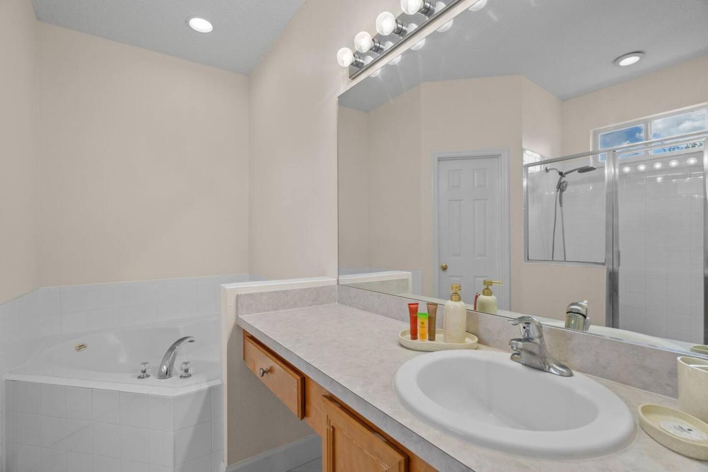 6 Bedroom 5 Bathroom Emerald Island 2601 Ib 키시미 외부 사진