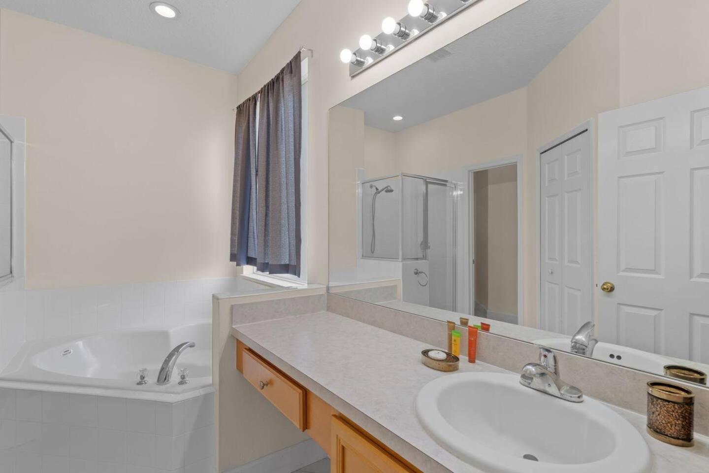 6 Bedroom 5 Bathroom Emerald Island 2601 Ib 키시미 외부 사진