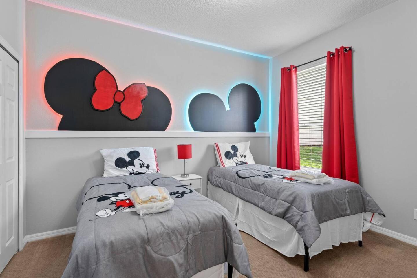 6 Bedroom 5 Bathroom Emerald Island 2601 Ib 키시미 외부 사진